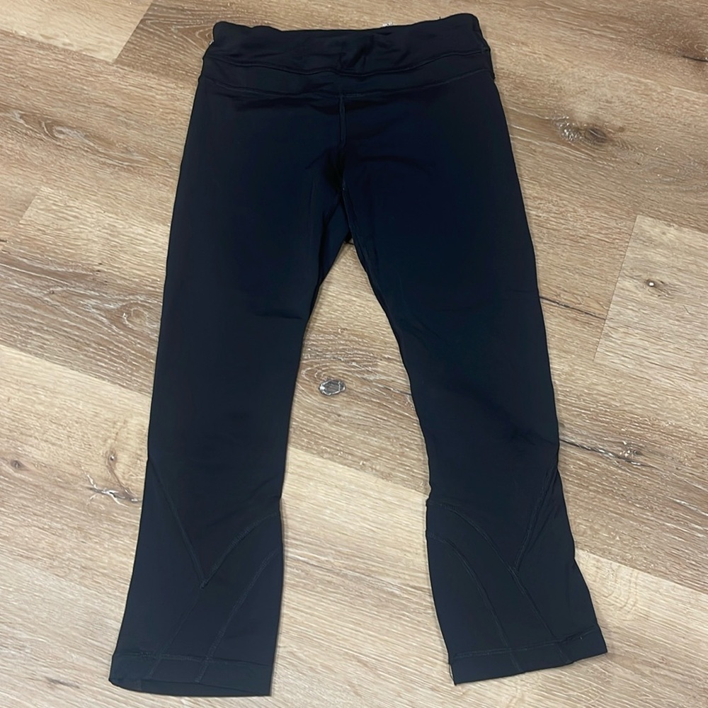 Black Cropped Lululemon size 4.